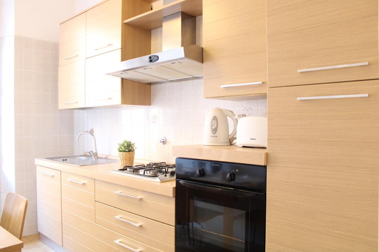 Appartamento Re Di Roma/Cozy Flat For Six Persons Dış mekan fotoğraf