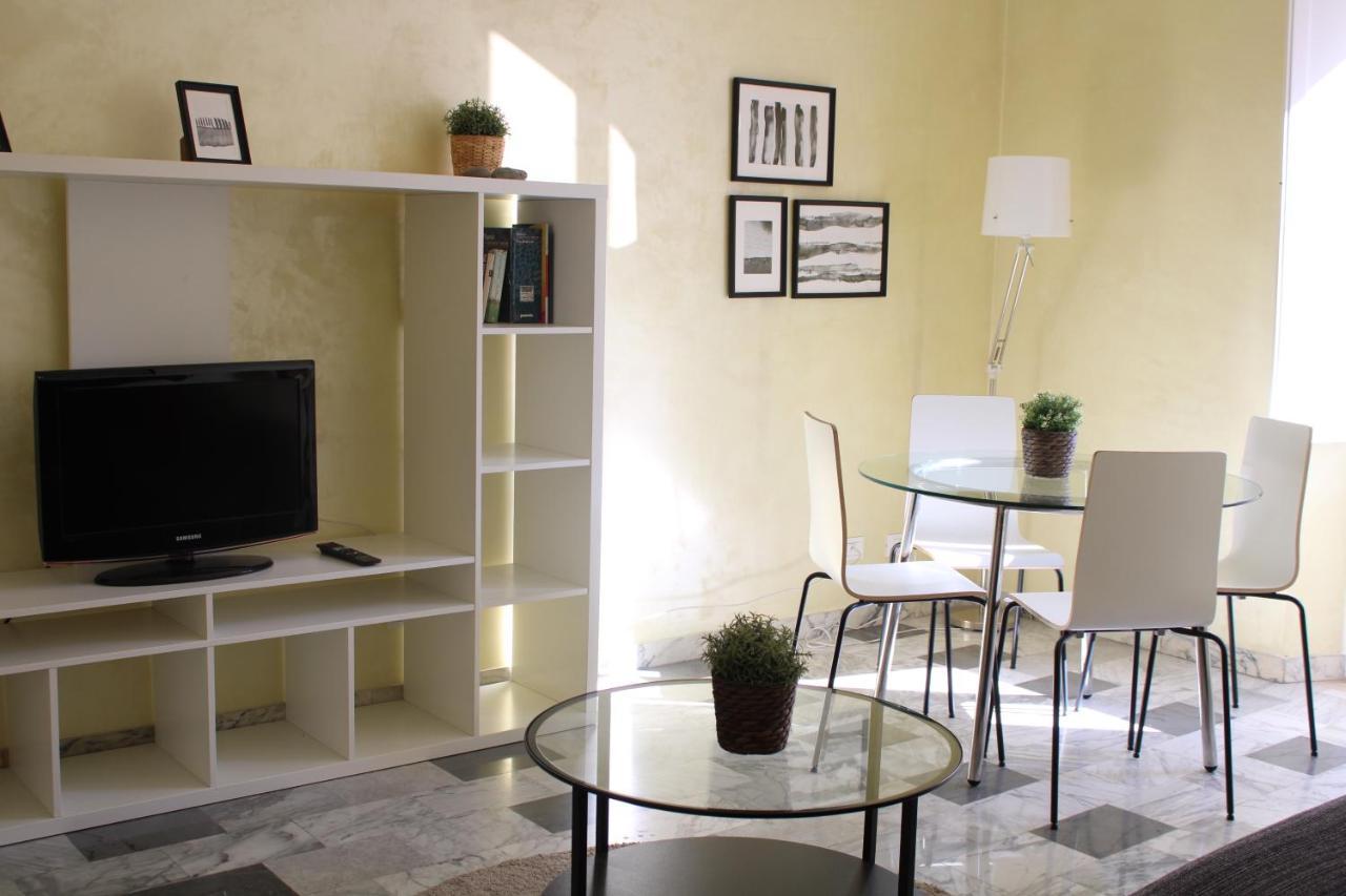 Appartamento Re Di Roma/Cozy Flat For Six Persons Dış mekan fotoğraf